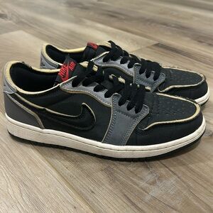 Nike Air Jordan 1Retro Low OG Dark Smoke Grey men’s 7.5